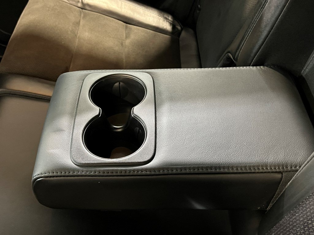 Vehicle image 19 of 40