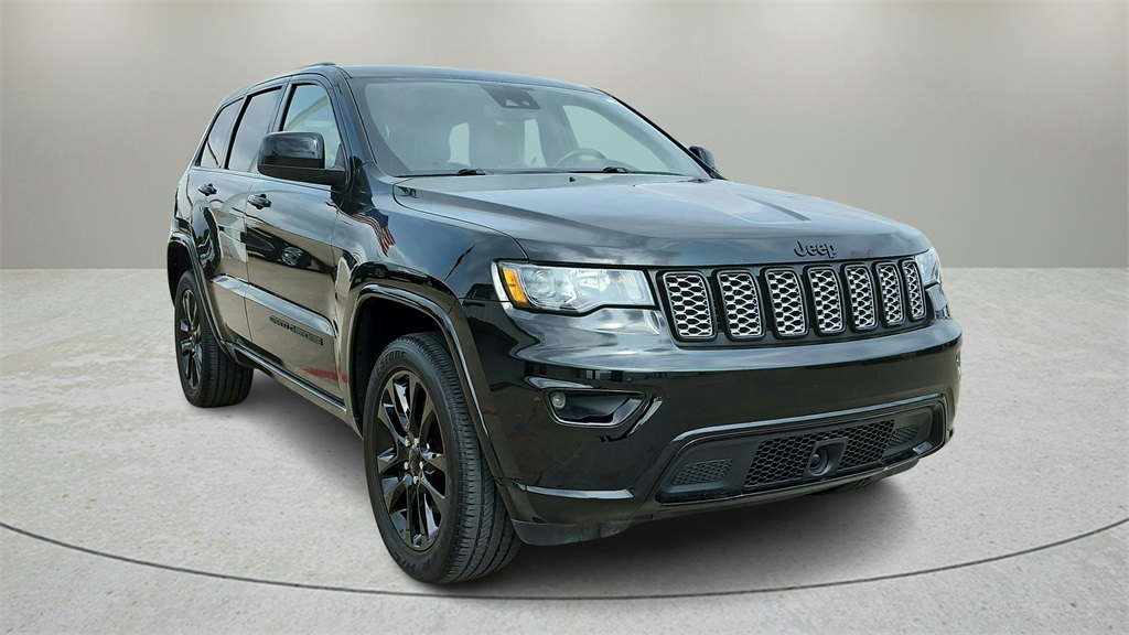 Vehicle image 3 of 42
