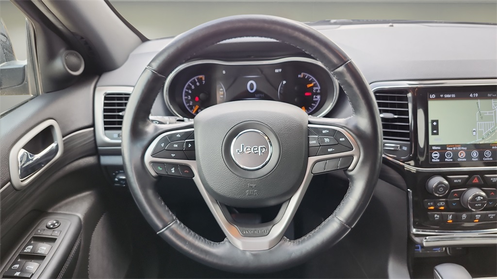 Vehicle image 13 of 42