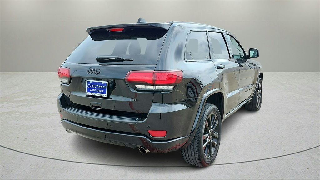 Vehicle image 5 of 42
