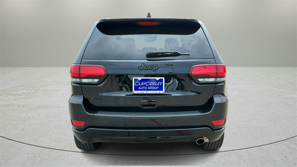 Vehicle image 6 of 42
