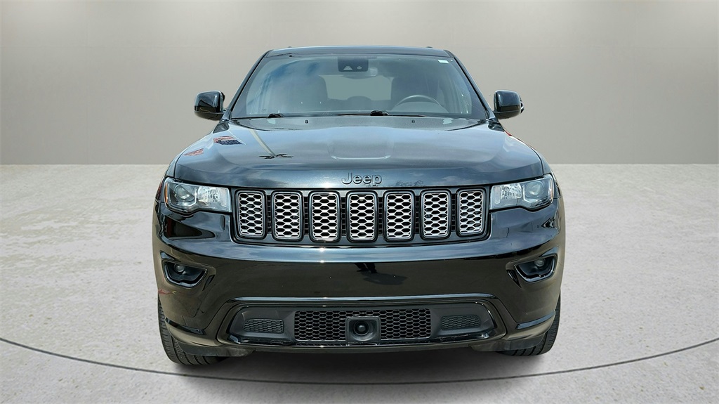 Vehicle image 2 of 42