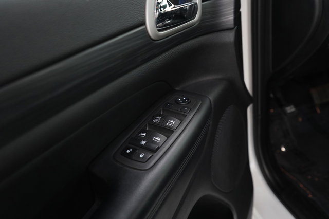 Vehicle image 20 of 29