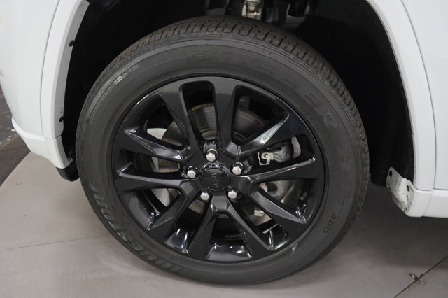 Vehicle image 28 of 29