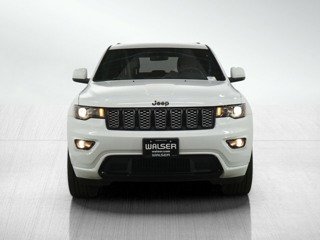 Vehicle image 2 of 29