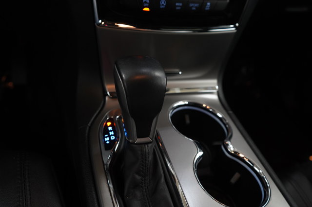 Vehicle image 26 of 29
