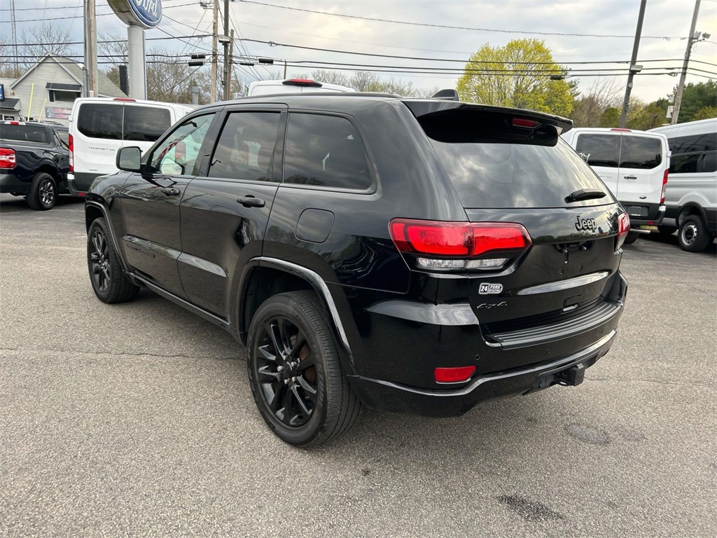 Vehicle image 5 of 34