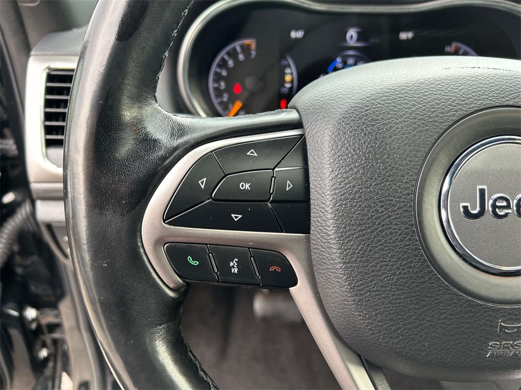 Vehicle image 19 of 34