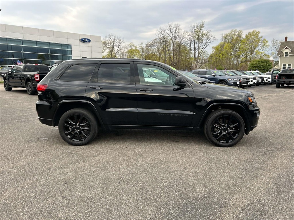 Vehicle image 3 of 34