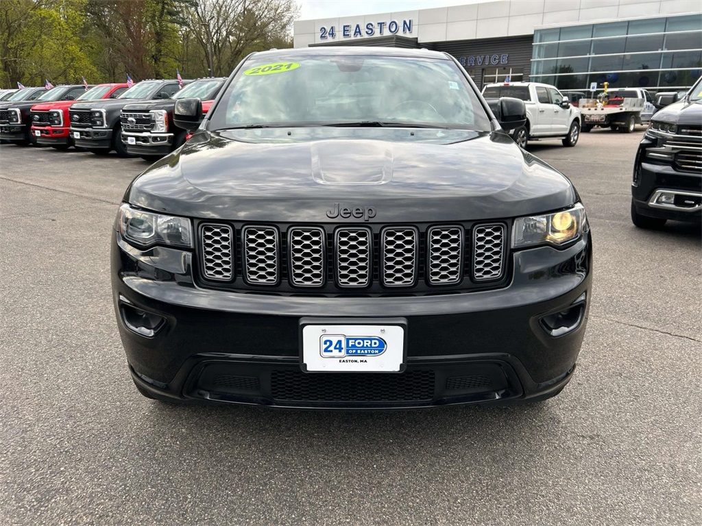 Vehicle image 8 of 34