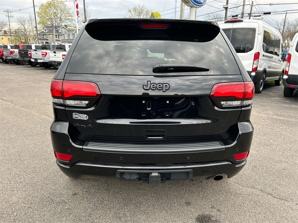 Vehicle image 7 of 34
