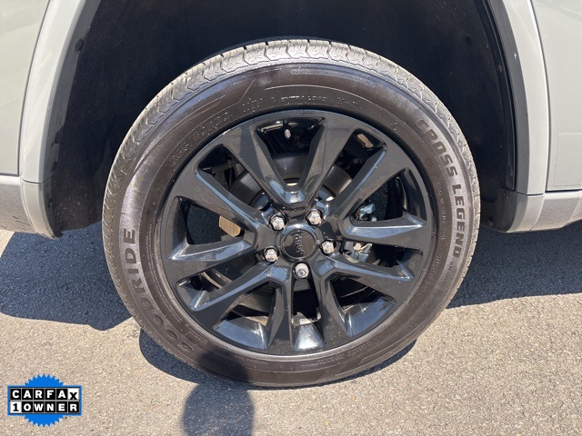 Vehicle image 9 of 20