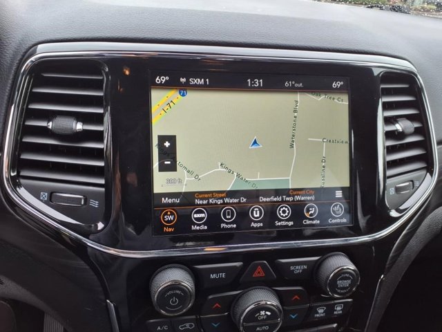 Vehicle image 16 of 30