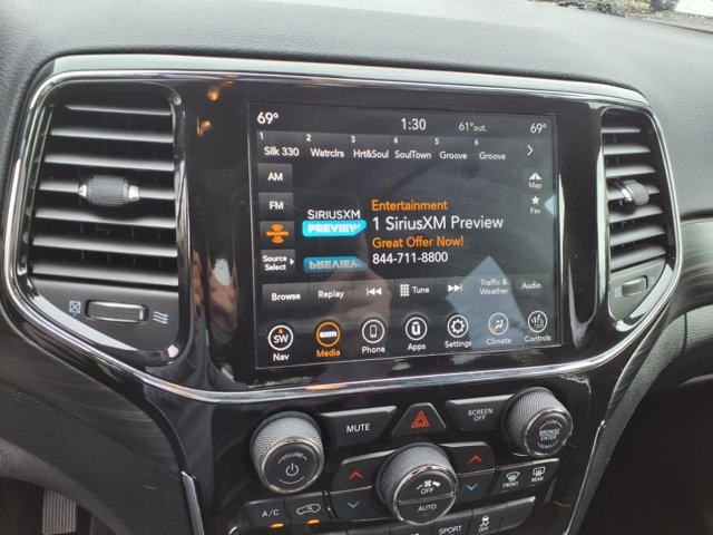 Vehicle image 15 of 30