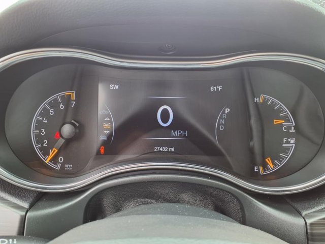 Vehicle image 13 of 30