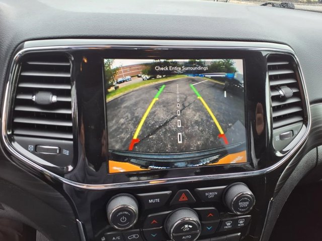 Vehicle image 18 of 30