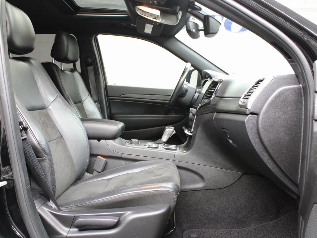 Vehicle image 30 of 63