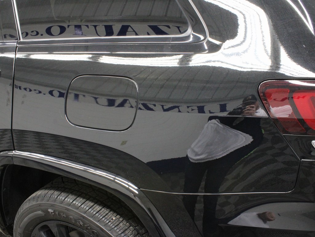 Vehicle image 41 of 63