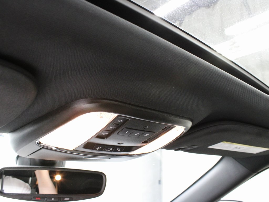 Vehicle image 25 of 63