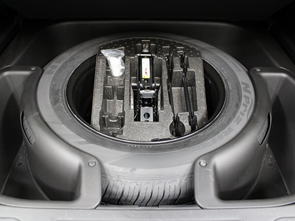 Vehicle image 37 of 63