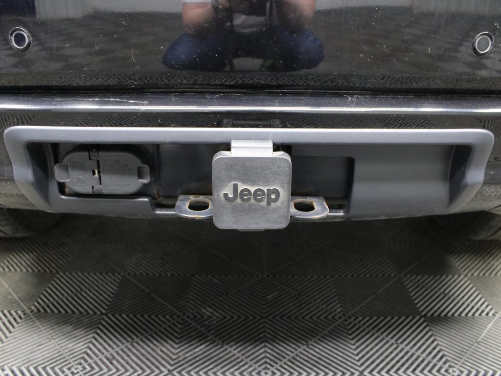 Vehicle image 39 of 63