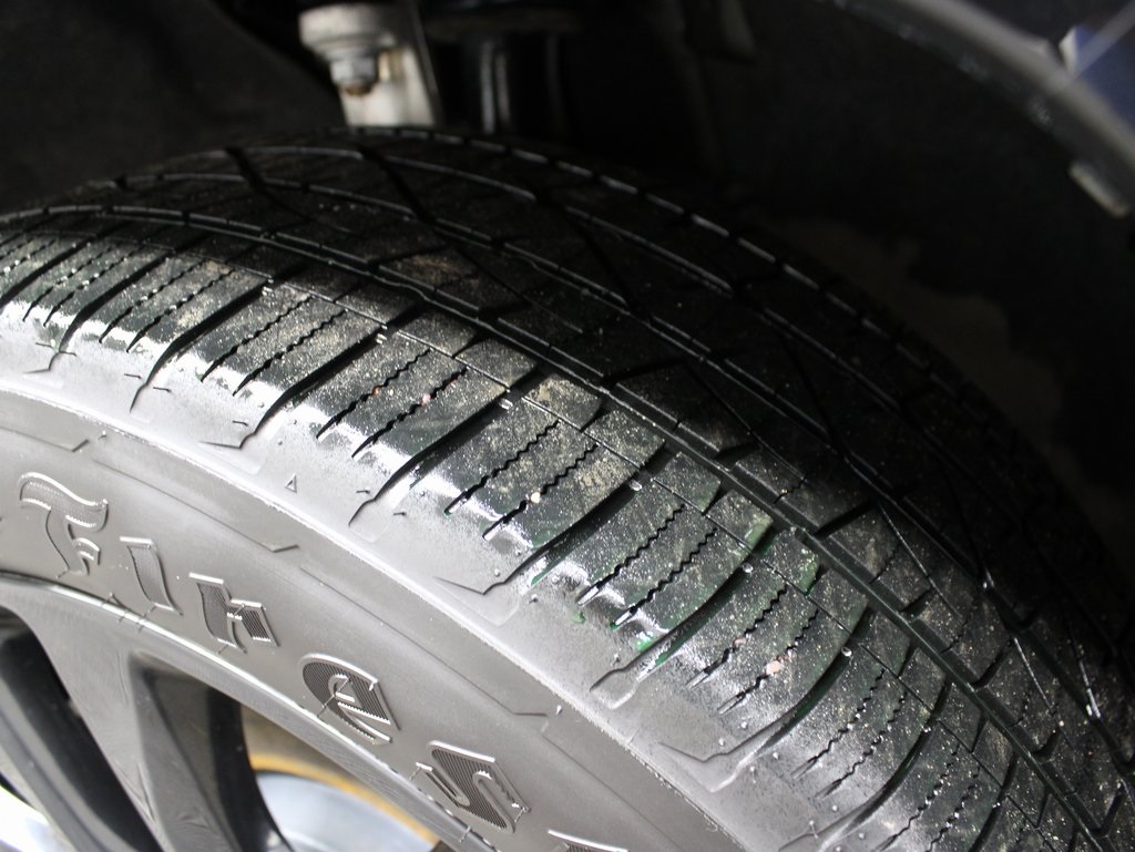 Vehicle image 10 of 63