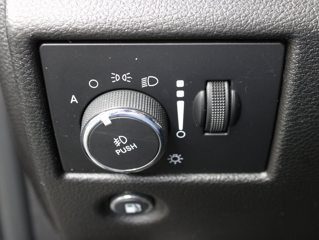 Vehicle image 46 of 63