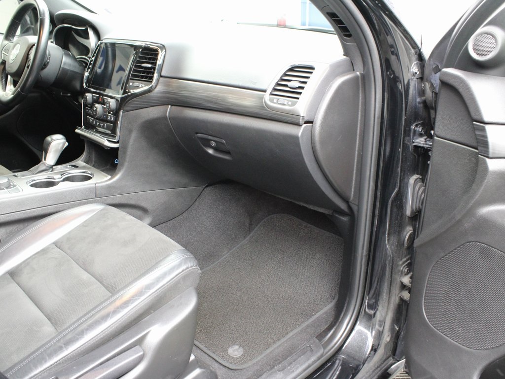Vehicle image 31 of 63
