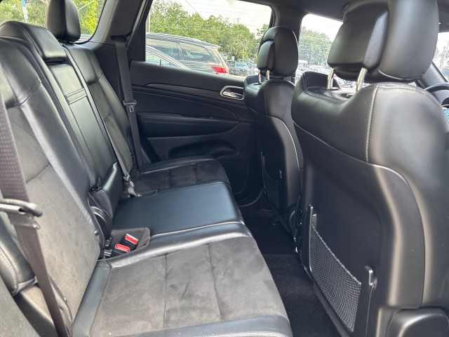 Vehicle image 9 of 19