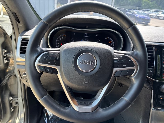 Vehicle image 12 of 19