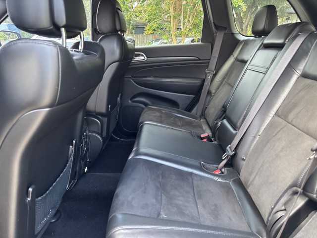 Vehicle image 10 of 19