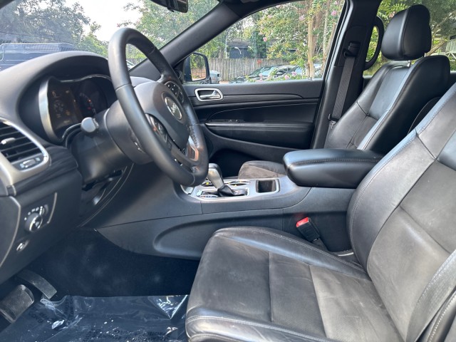 Vehicle image 18 of 19