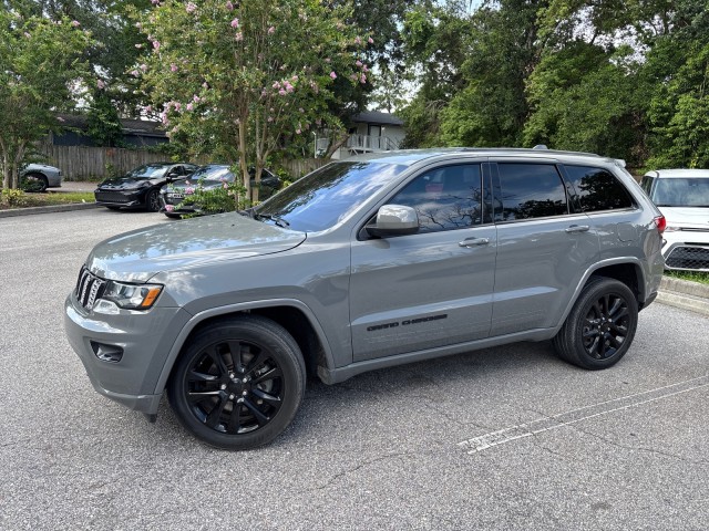Vehicle image 2 of 19