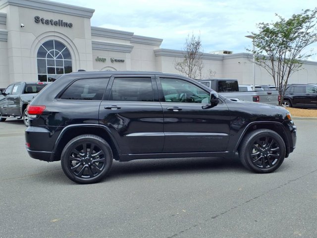 Vehicle image 4 of 30