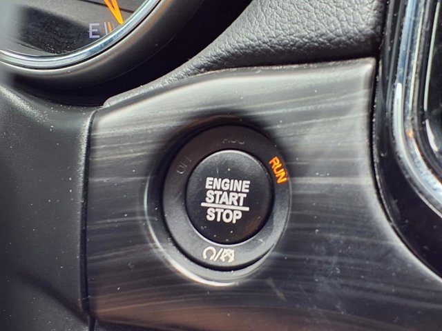 Vehicle image 18 of 30