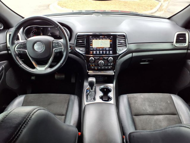 Vehicle image 28 of 30