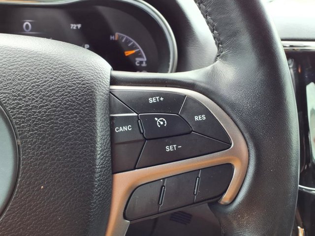 Vehicle image 21 of 30