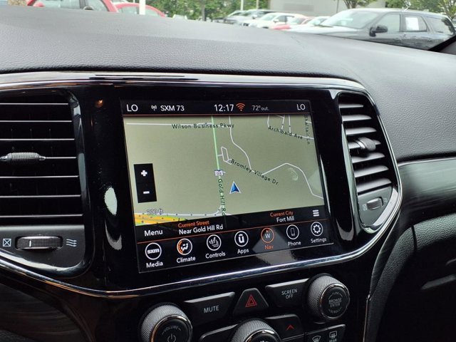 Vehicle image 15 of 30