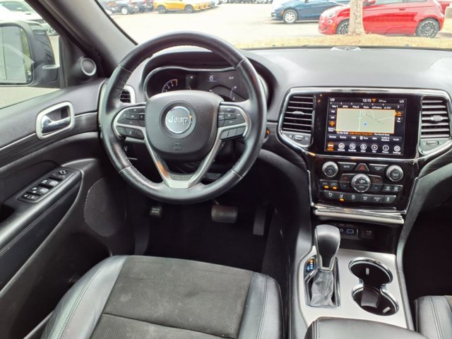 Vehicle image 26 of 30