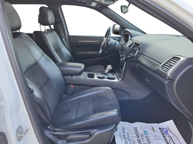 Vehicle image 24 of 31