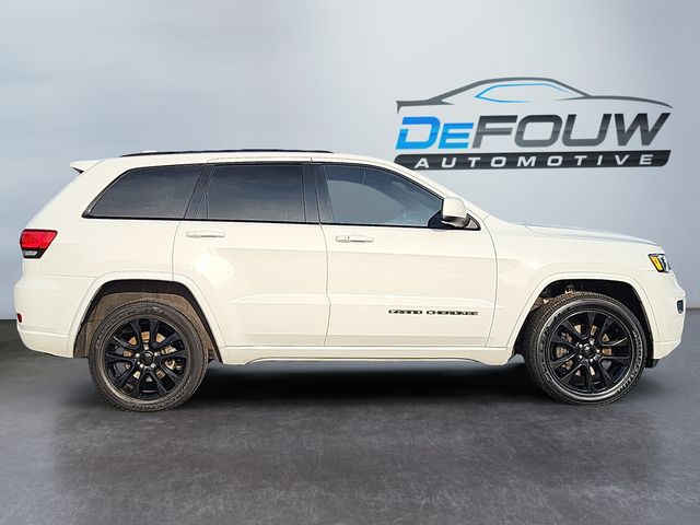 Vehicle image 4 of 31