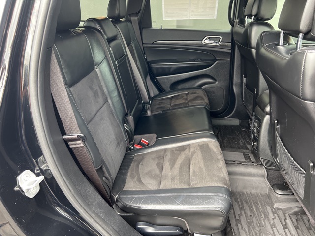 Vehicle image 11 of 19