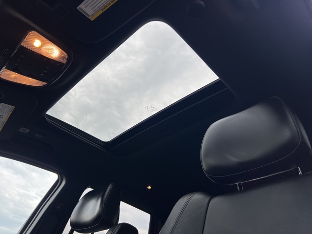 Vehicle image 19 of 19