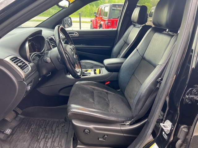 Vehicle image 13 of 19