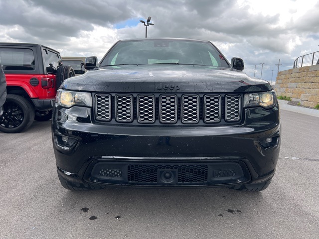 Vehicle image 2 of 19