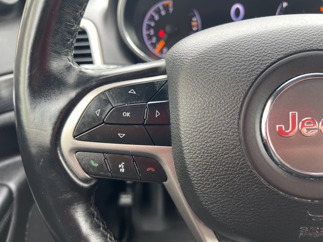 Vehicle image 16 of 19