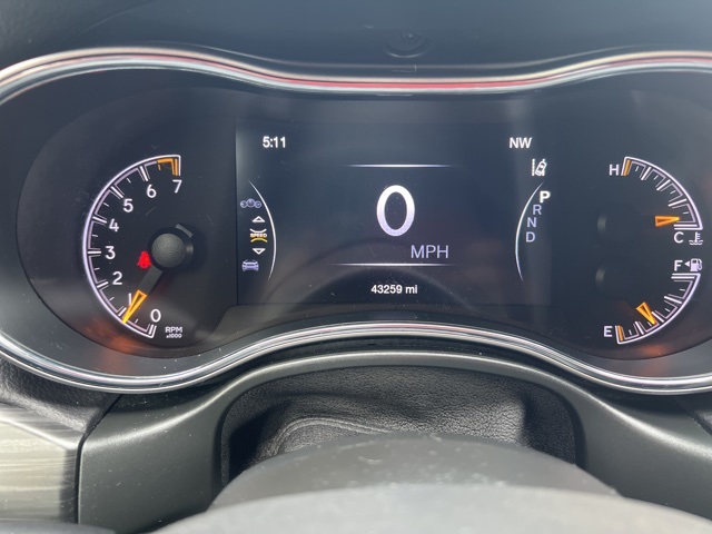 Vehicle image 18 of 19