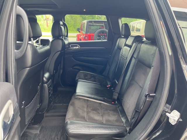 Vehicle image 12 of 19