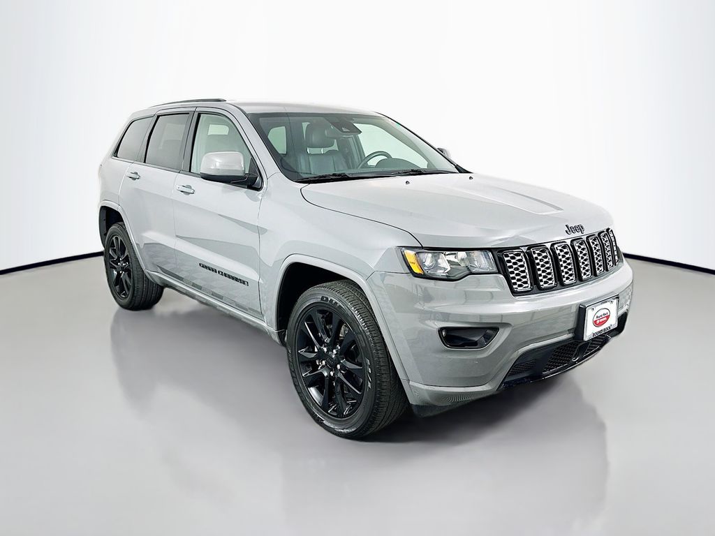 Vehicle image 3 of 33