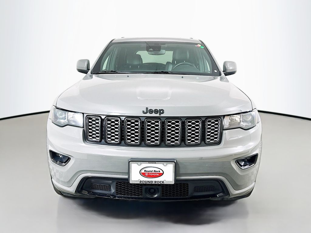 Vehicle image 2 of 33